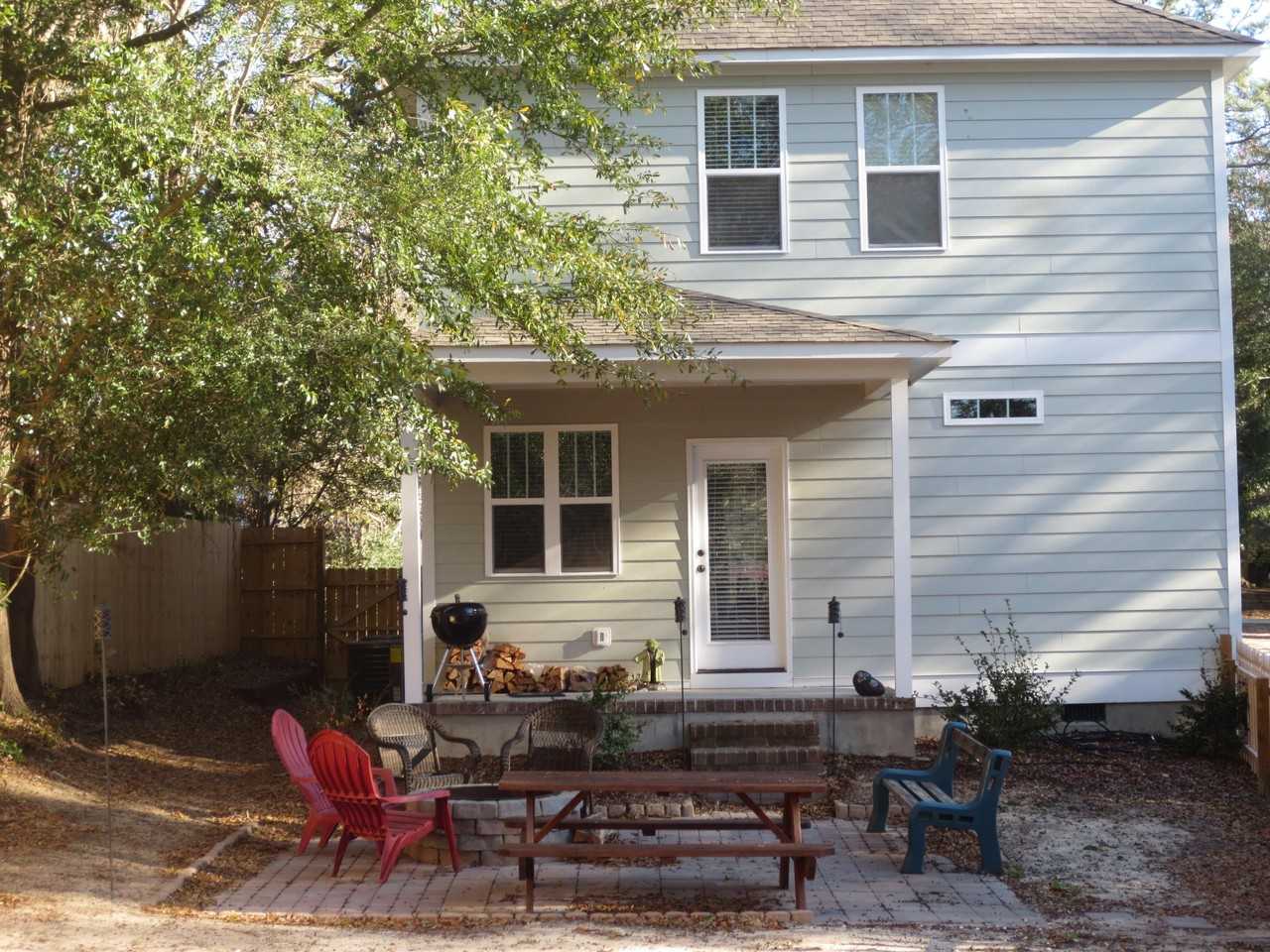 330 N Leak St - Photo 4 of 17