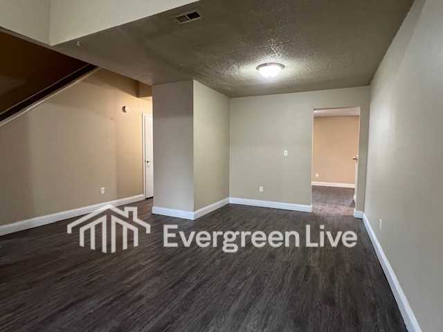 203 Barrow Ct - Photo 6 of 21