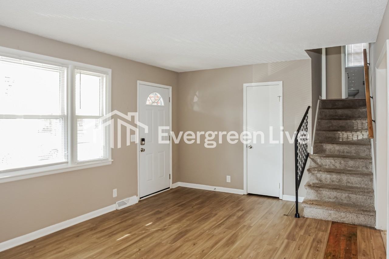 3216 Teton Dr Nw - Photo 3 of 15