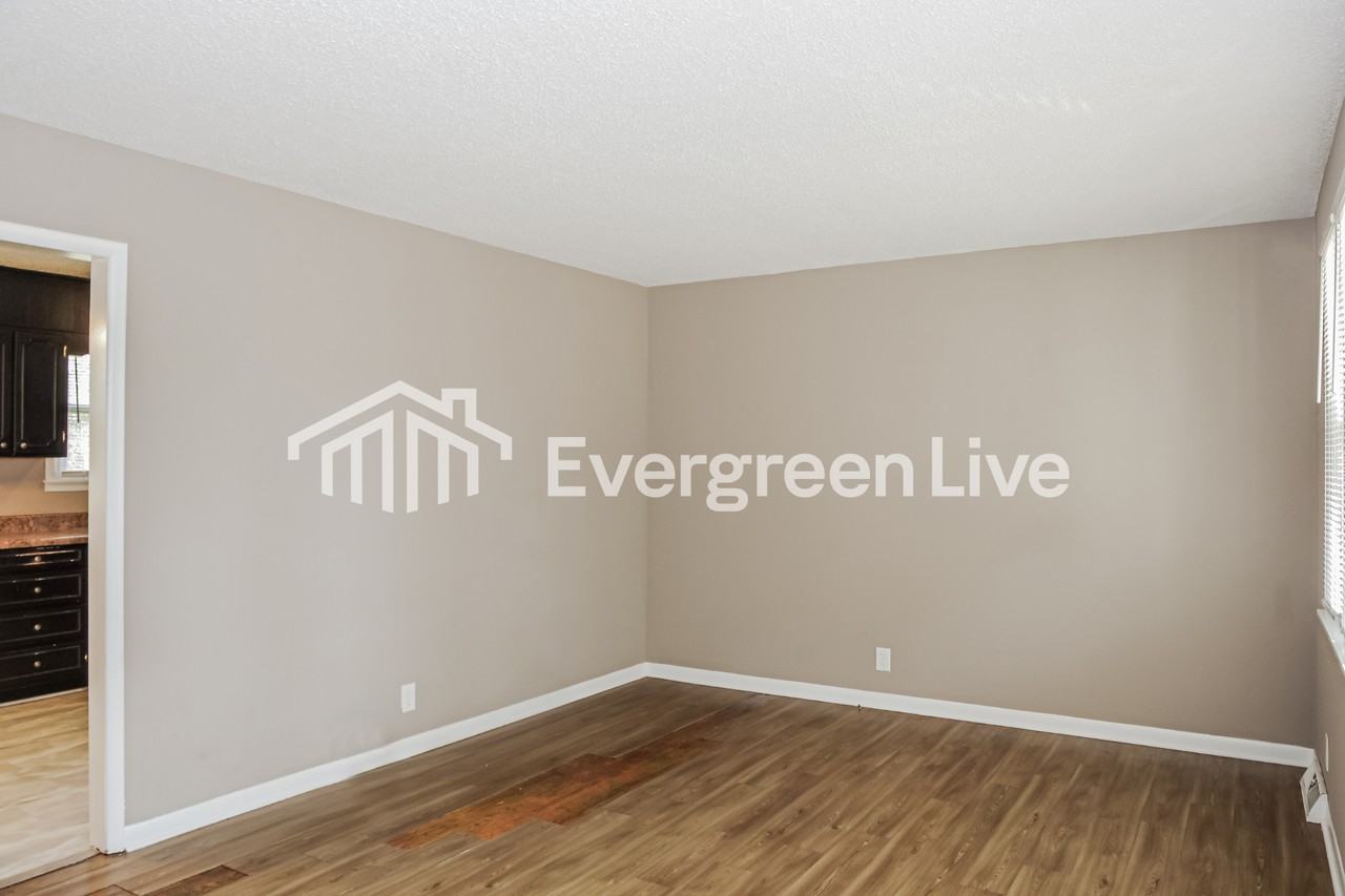 3216 Teton Dr Nw - Photo 4 of 15