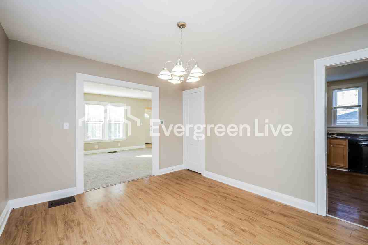 3924 Washington Ave - Photo 6 of 15