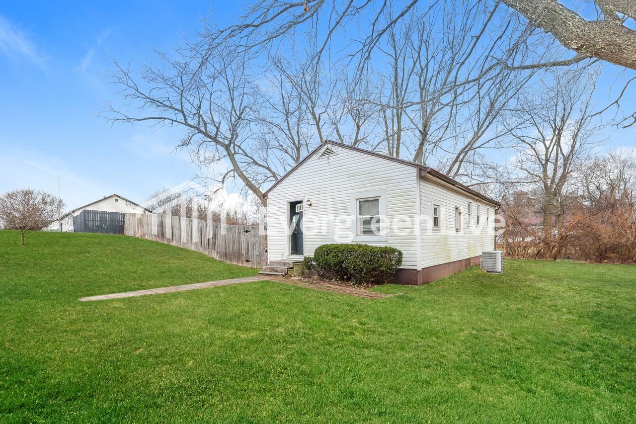 4555 Oakdell Ave - Photo 2 of 15