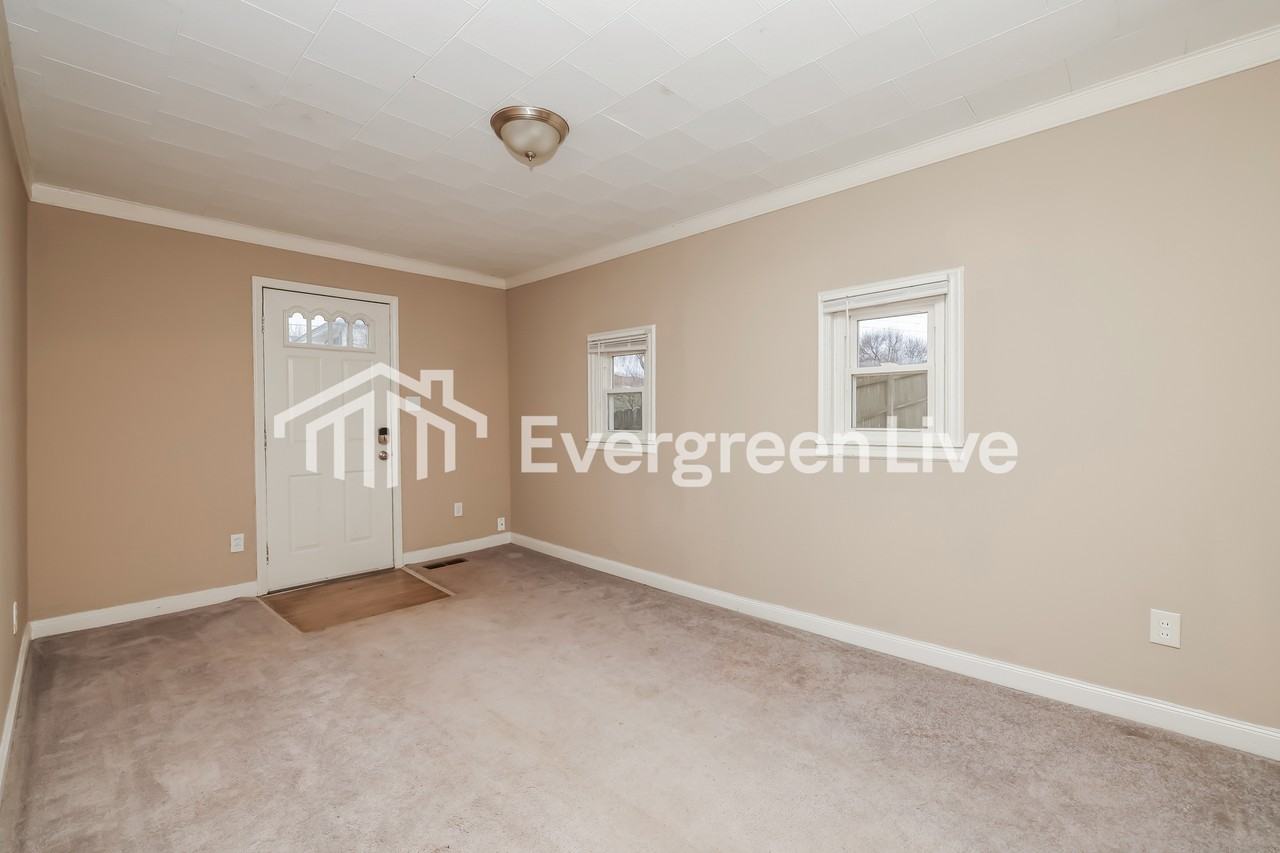 4555 Oakdell Ave - Photo 3 of 15