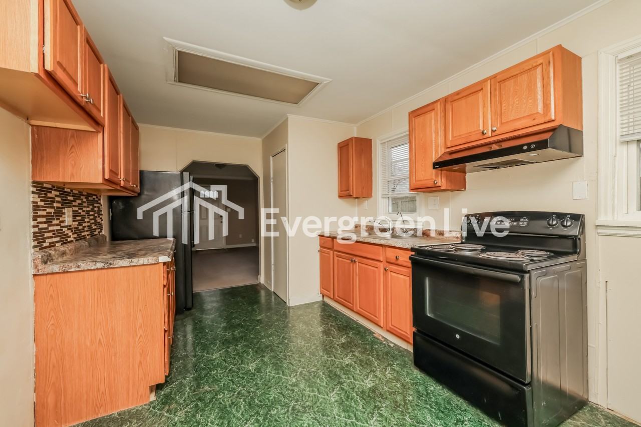 4555 Oakdell Ave - Photo 7 of 15