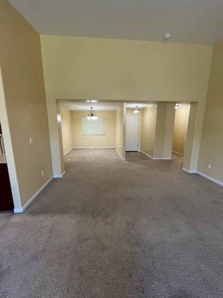 4102 S Kent St - Photo 3 of 27