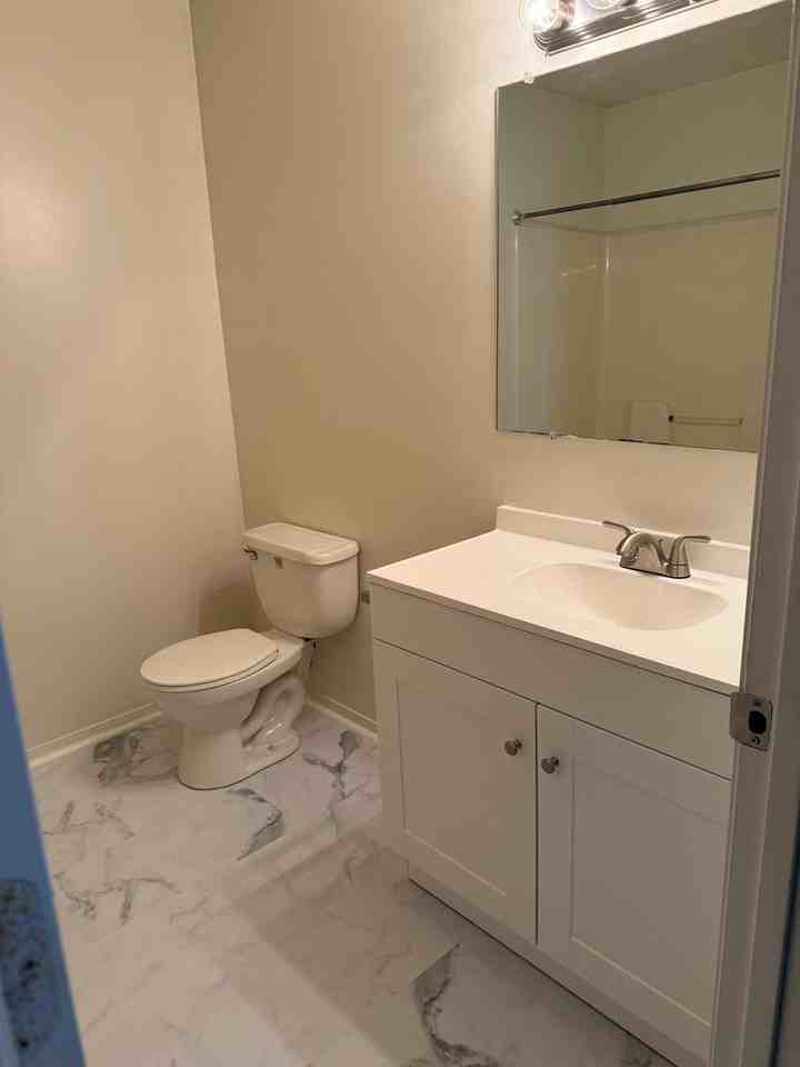 Whittington Commons - Photo 3 of 11