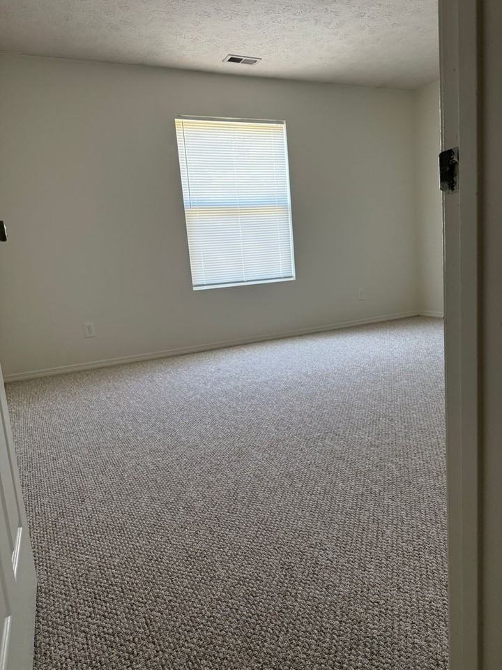 Whittington Commons - Photo 4 of 11