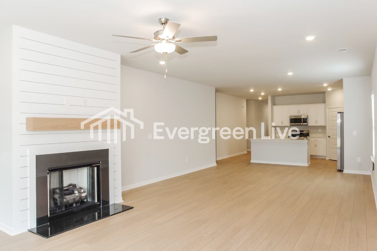 14673 Mountain Stream Dr - Photo 3 of 16