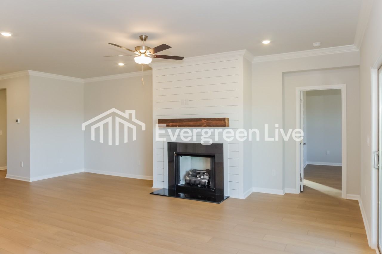 124 Stockholm Ln - Photo 4 of 14