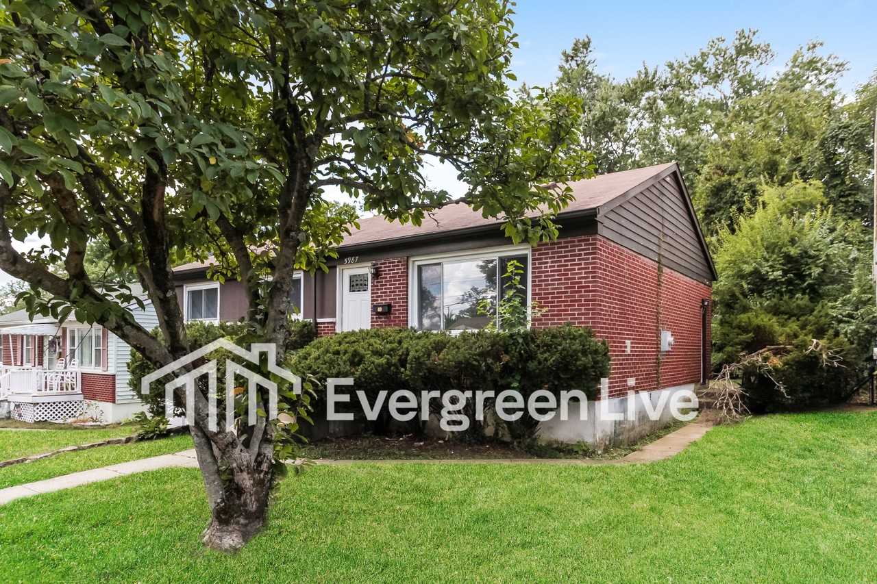 5987 Sunridge Dr - Photo 2 of 15