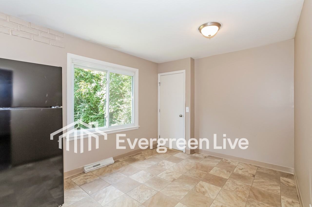 5987 Sunridge Dr - Photo 5 of 15