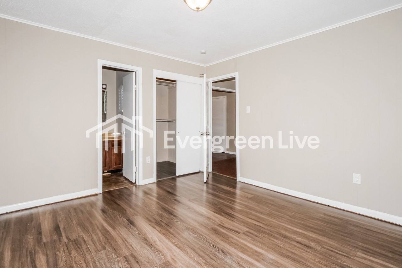 3174 Beauchamp Dr - Photo 7 of 15