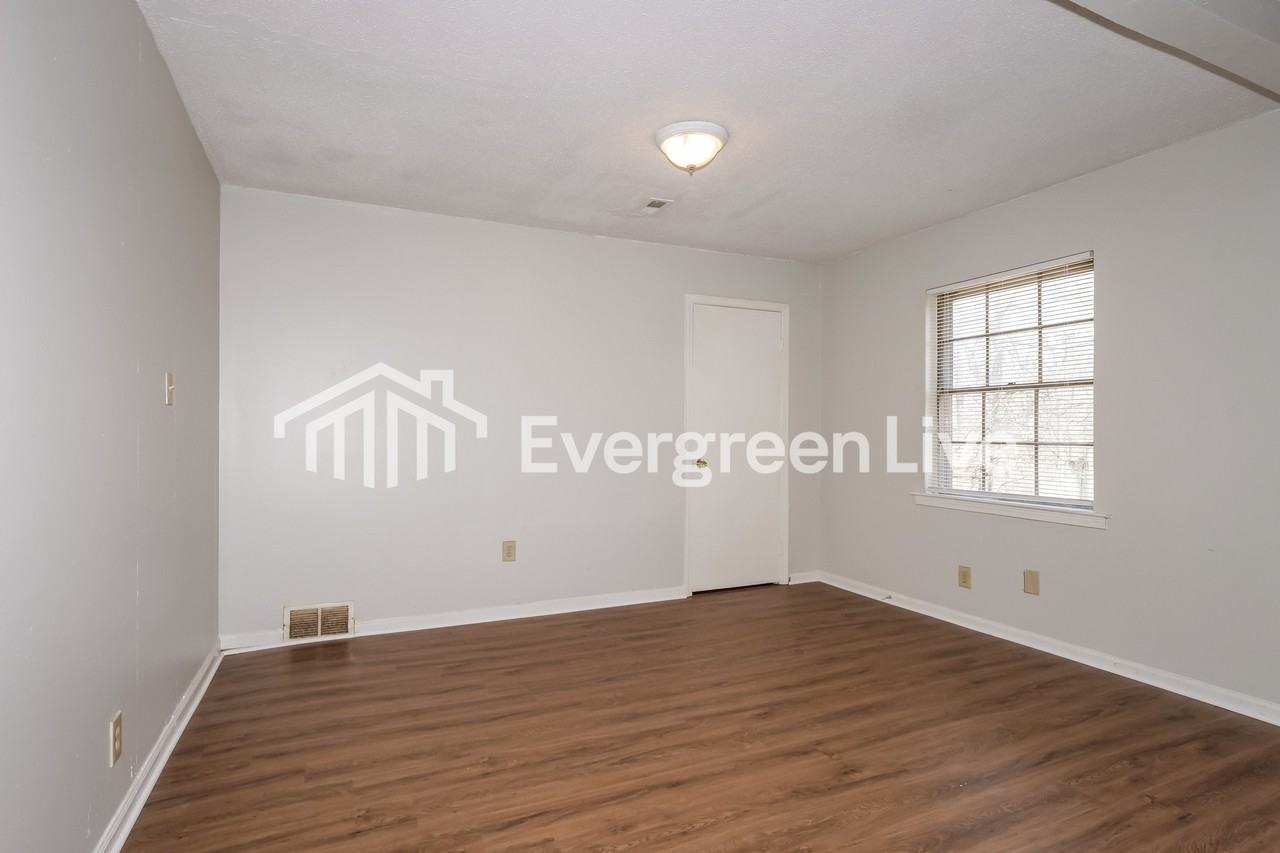 4054 Beauchamp Cv - Photo 3 of 15