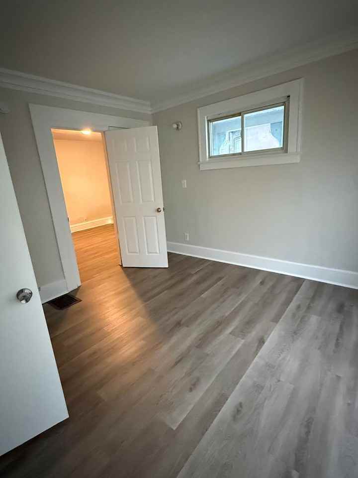 Avenue B - Photo 5 of 8