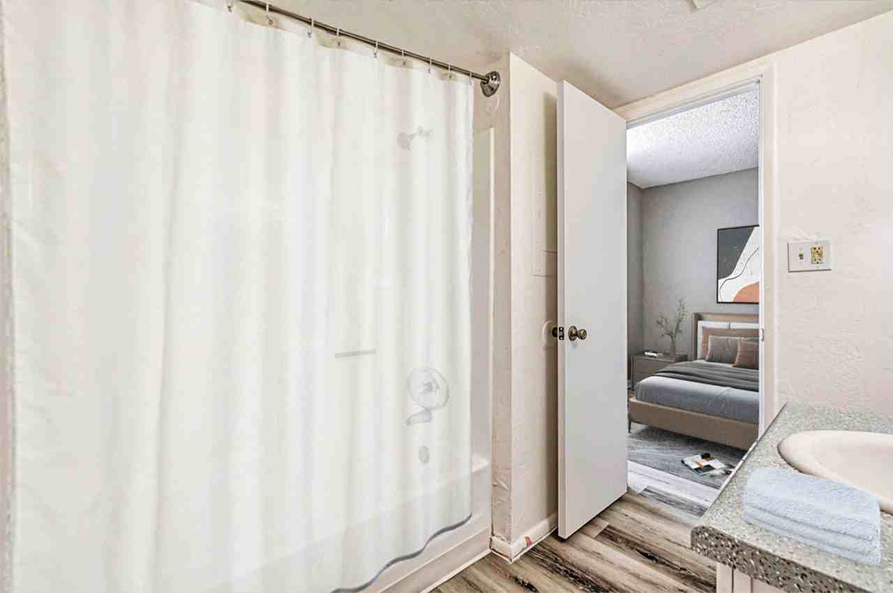 Desert Winds Apartments - Photo 6 of 6