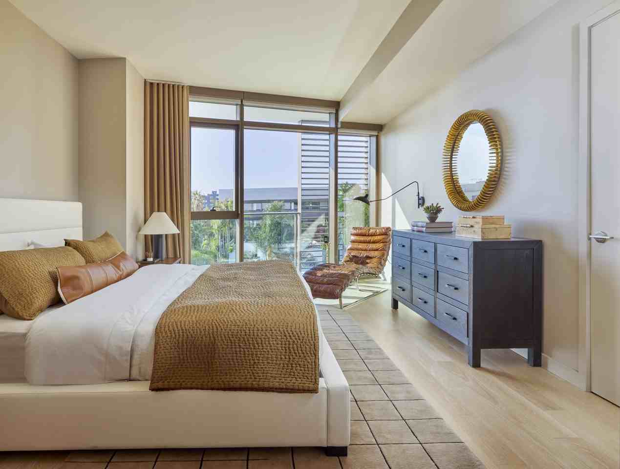 700 Broadway - Photo 7 of 50