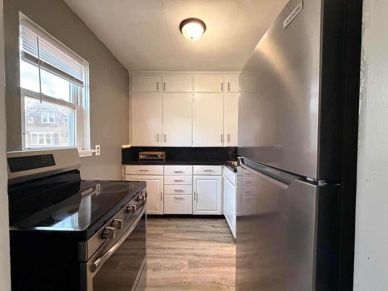 N 14th St Triplex - Photo 3 of 16