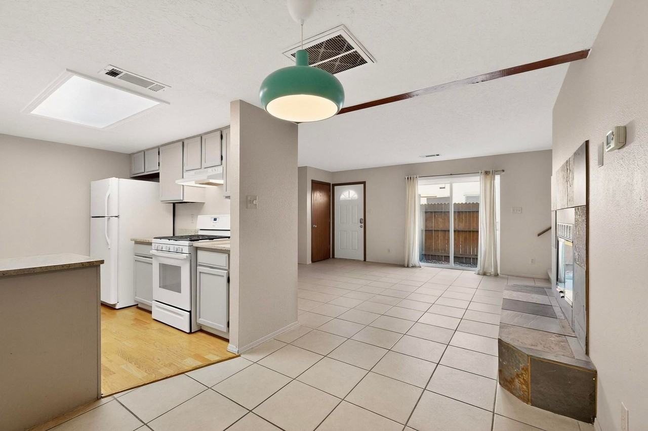 5801 Lowell St Ne #17B - Photo 7 of 42