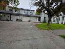 2004 2000, 2002, 2004 E Chelsea Ct ##2002 - Photo 1 of 1