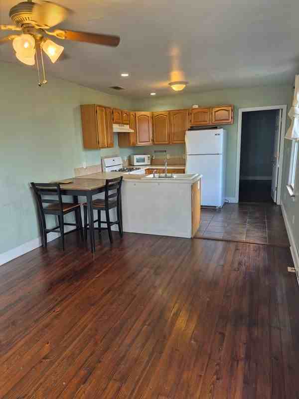 6226 York St - Photo 6 of 10