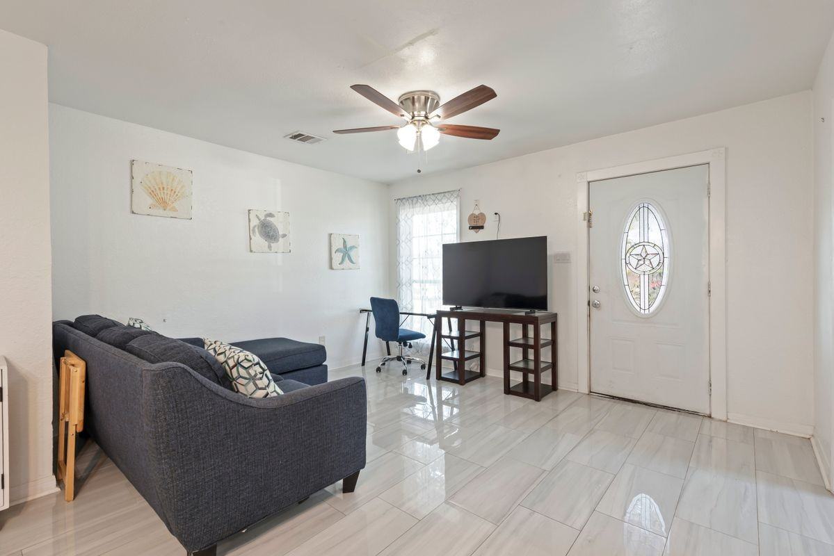 1310 Harris Way - Photo 4 of 24