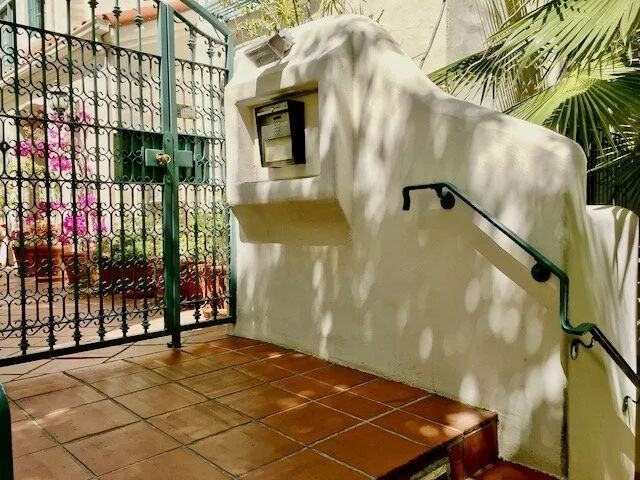 1123 N Flores St - Photo 3 of 25