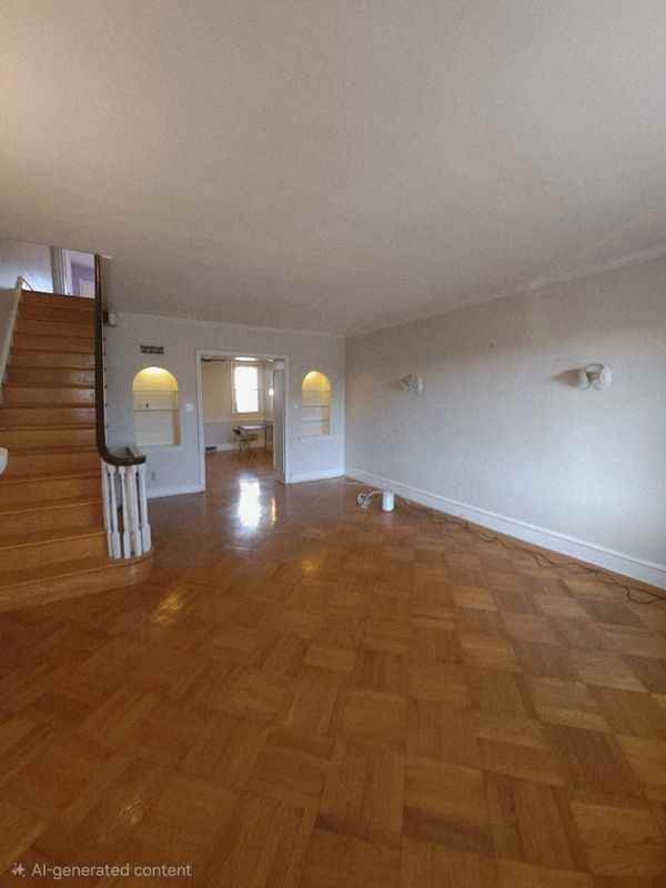 1439 E Howell St - Photo 4 of 35