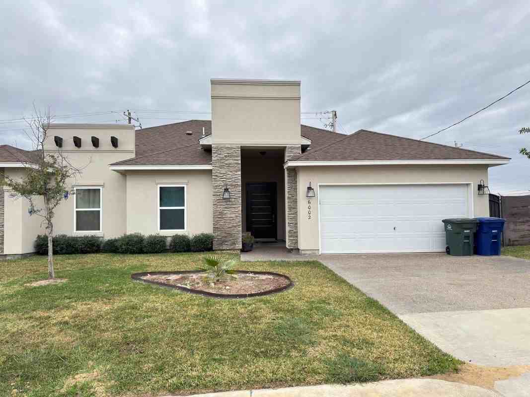 6002 Amir Dr - Photo 6 of 19