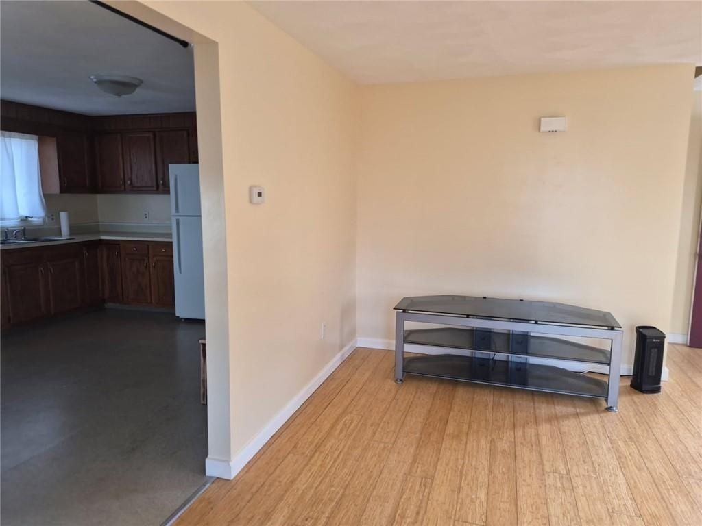 130 Bliss St - Photo 5 of 21