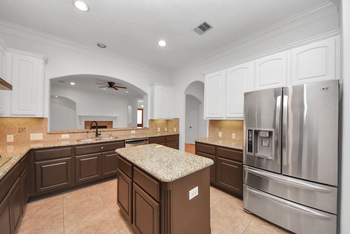 1510 Olive Park - Photo 2 of 4