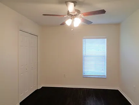 3704 Lockridge Dr - Photo 3 of 16