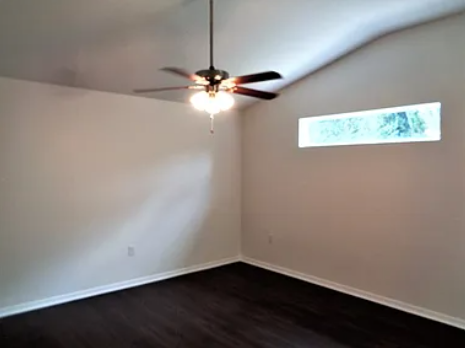 3704 Lockridge Dr - Photo 6 of 16