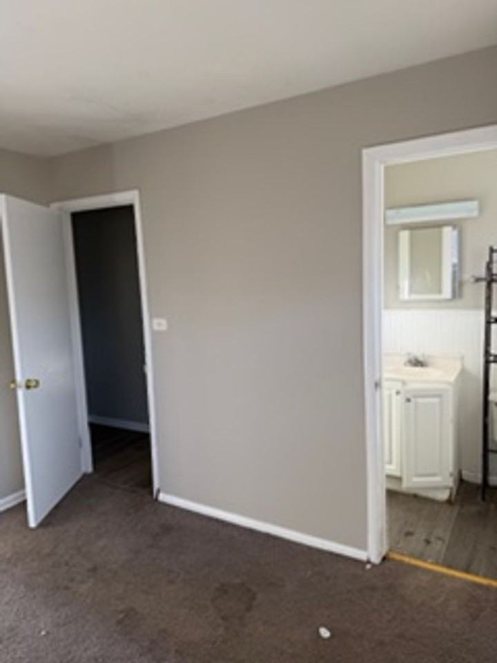 7308 E 109th Ter - Photo 3 of 8