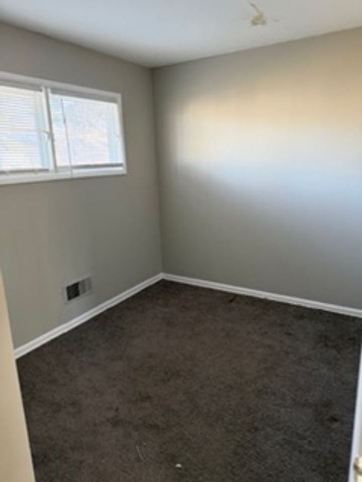 7308 E 109th Ter - Photo 4 of 8