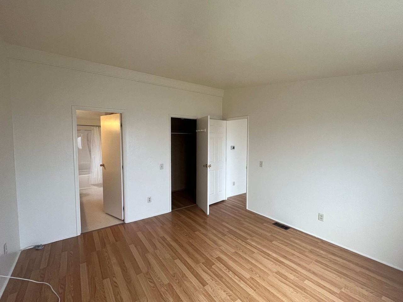 146 S 9th St - Photo 3 of 14