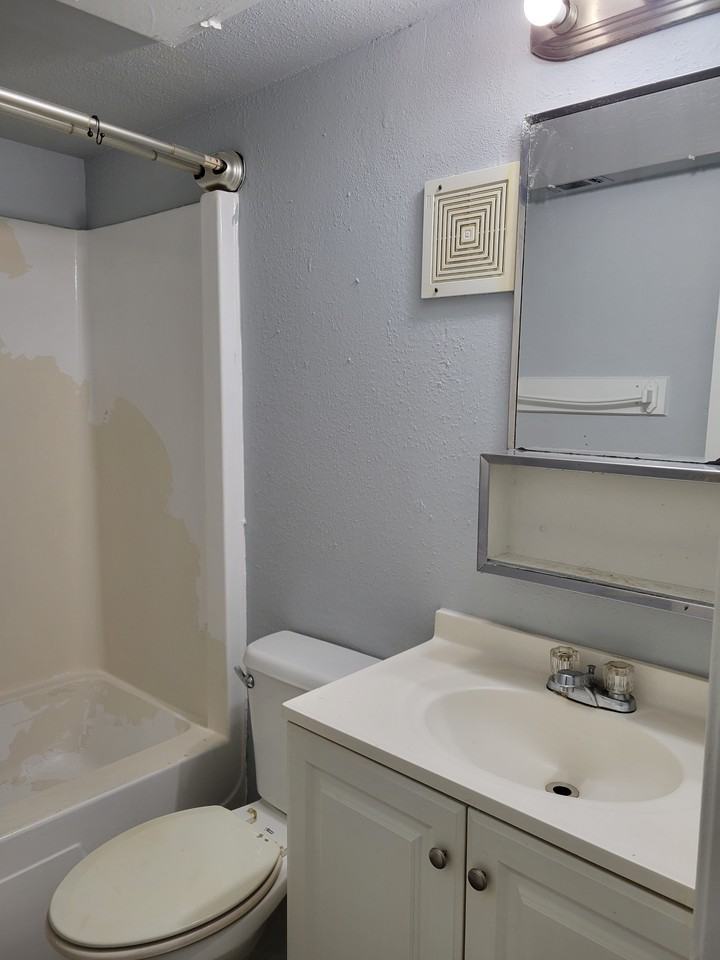 525 Laurel St #18 - Photo 7 of 10