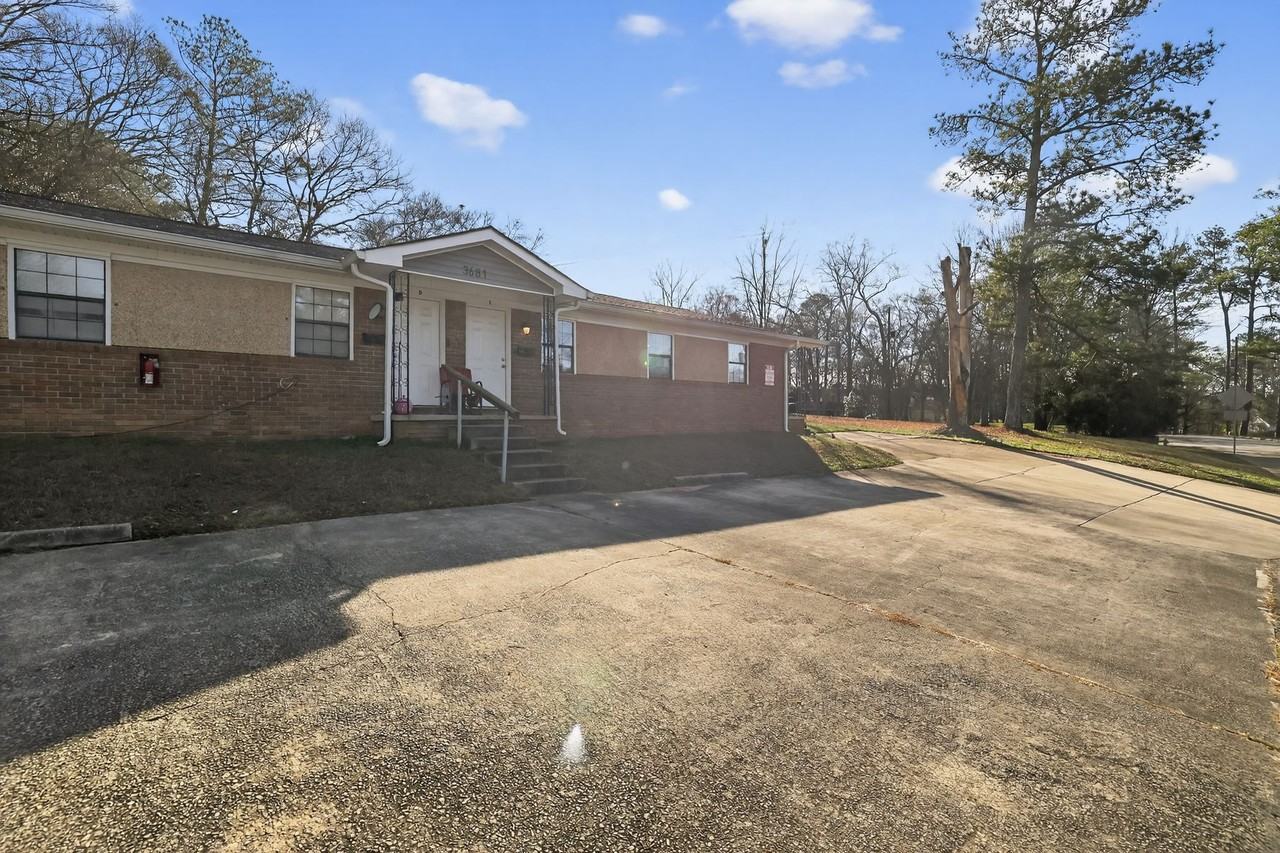 3681 Lynn Dr #E - Photo 2 of 31