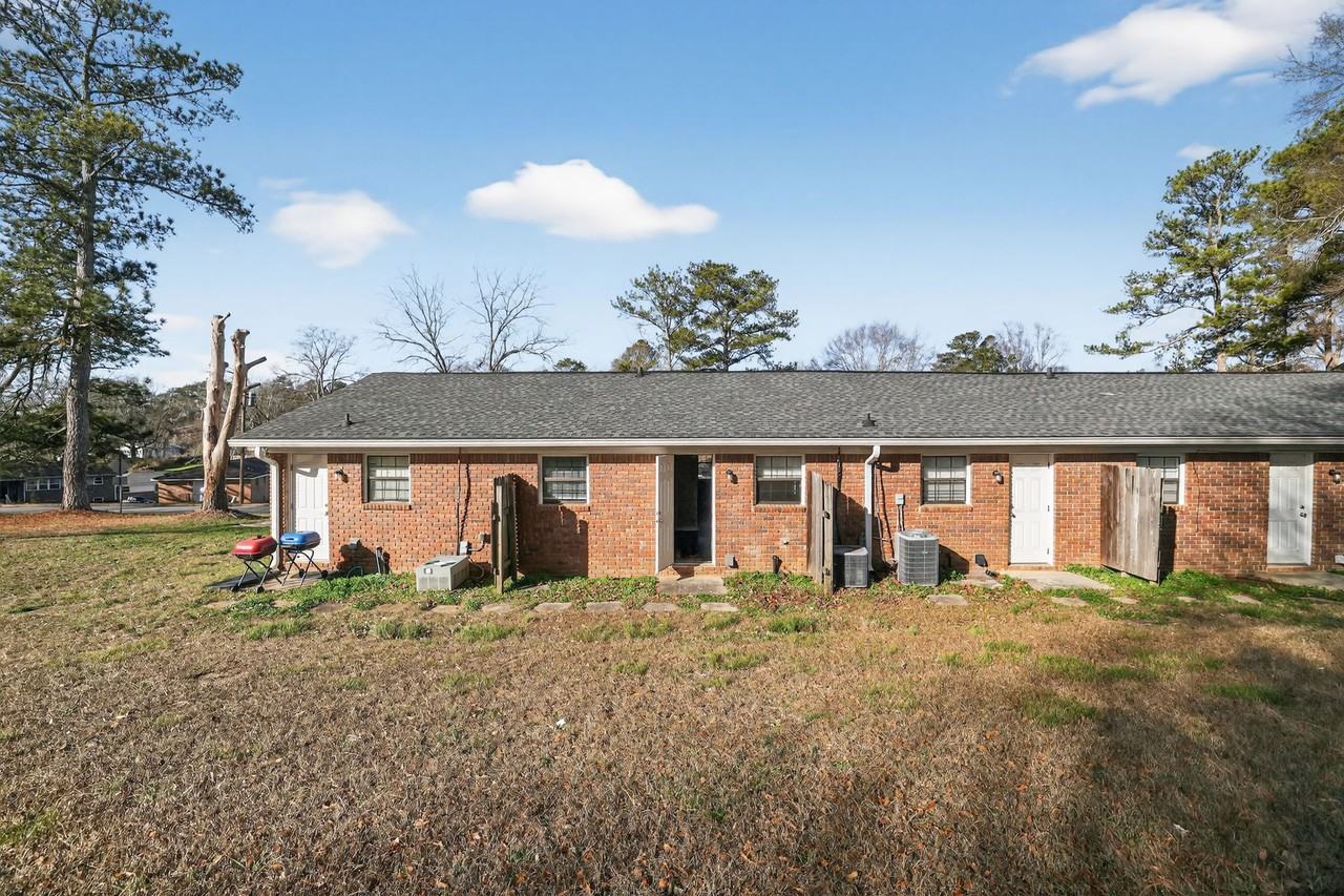 3681 Lynn Dr #E - Photo 5 of 31