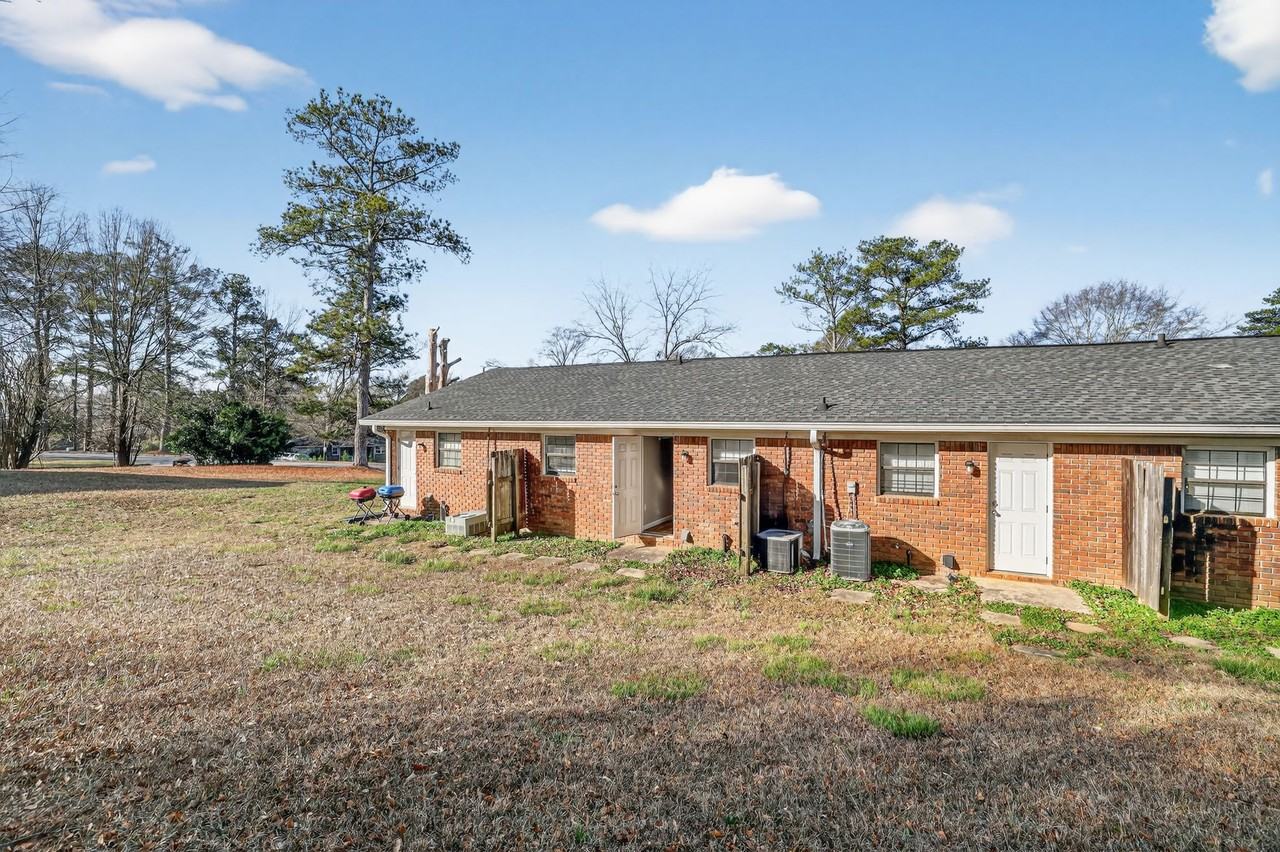 3681 Lynn Dr #E - Photo 6 of 31