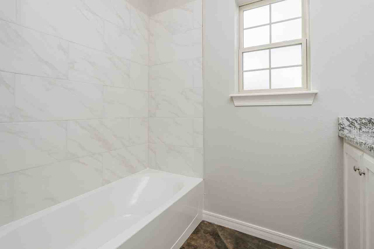 9933 Digby Ln - Photo 6 of 20