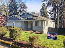 featured image of 3200 Lorian Ln Se