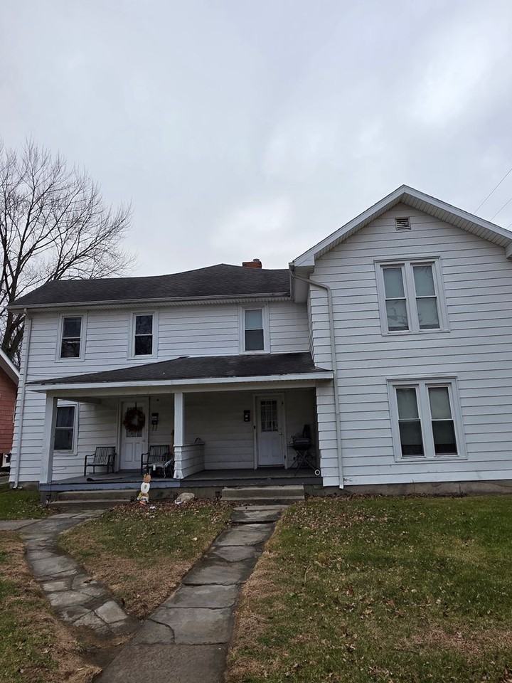 227 Clay St - Photo 2 of 8