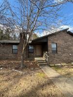 featured image of 1200 Town And Country Ln