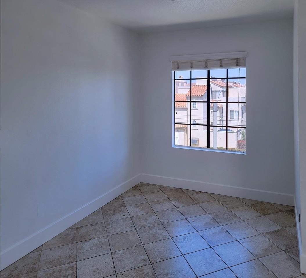 5132 Dunbar Drive - Photo 4 of 27