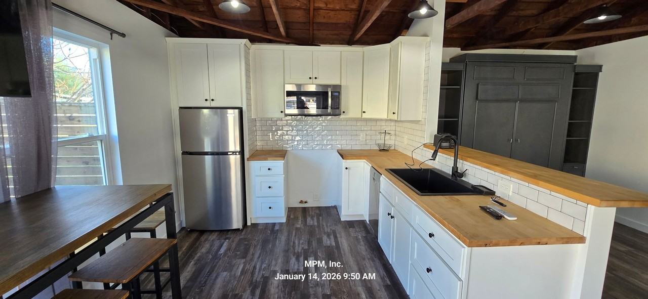 2130 2130 Vine St - 2130 Vine St #B - Photo 3 of 8