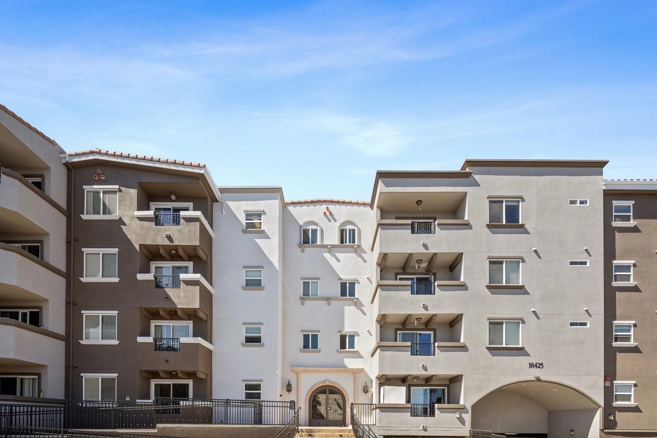 Malden Luxury Apartments - Photo 2 of 50