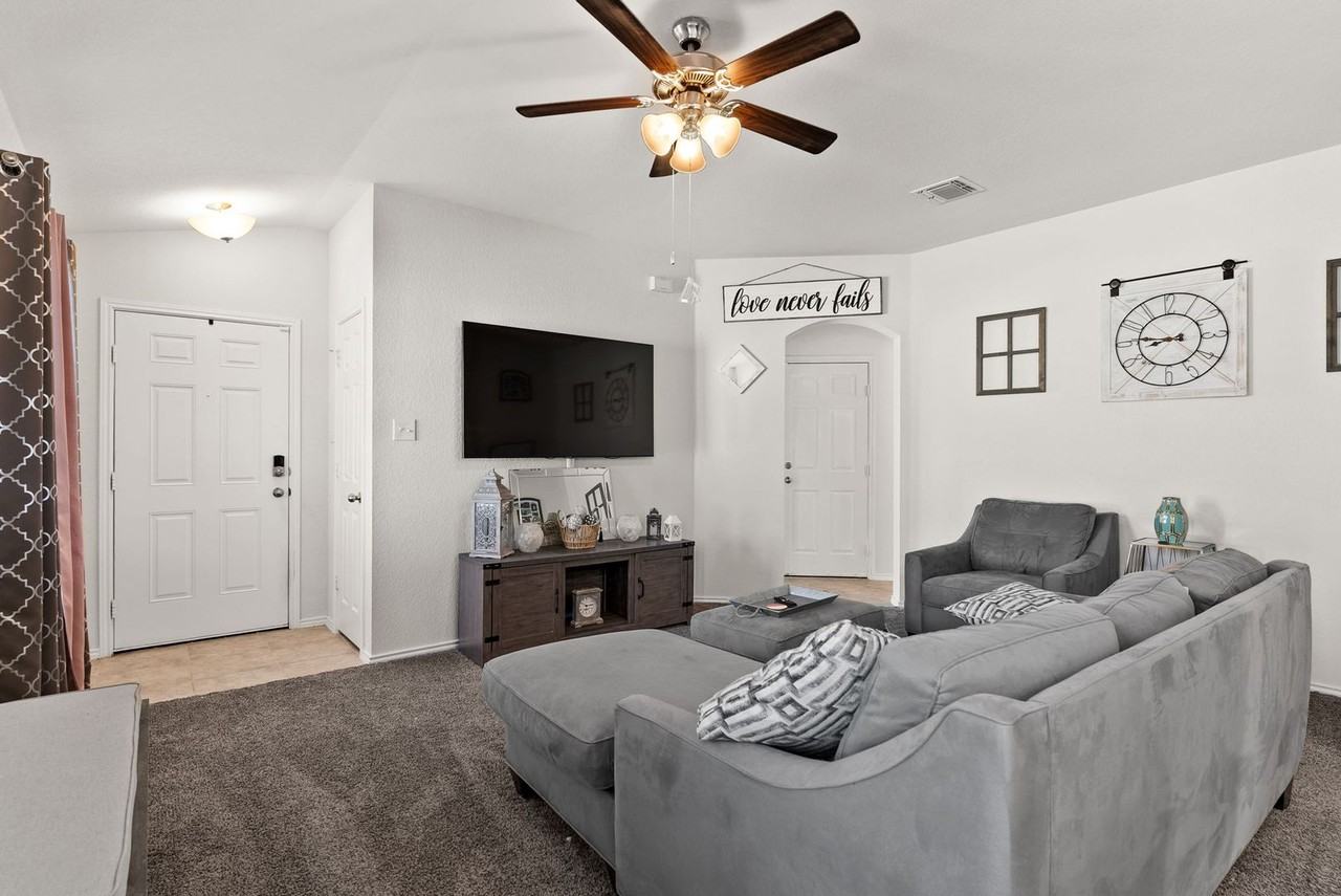 2039 Wigeon Way - Photo 3 of 15