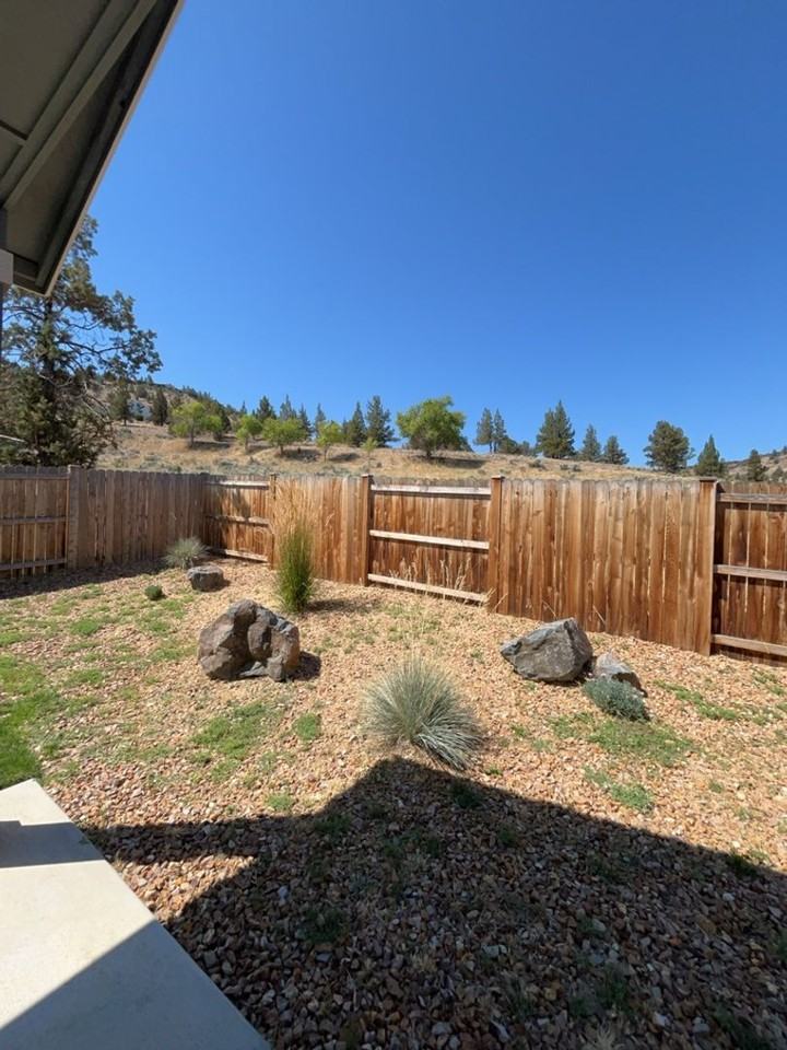 1560 Sw Park Dr - Photo 6 of 28