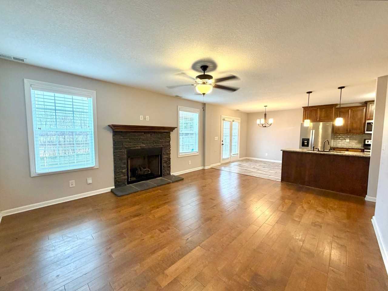 1137 Gentry Dr - Photo 4 of 26