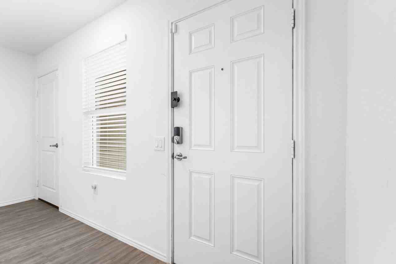 10007 Kersey Ml - Photo 4 of 25